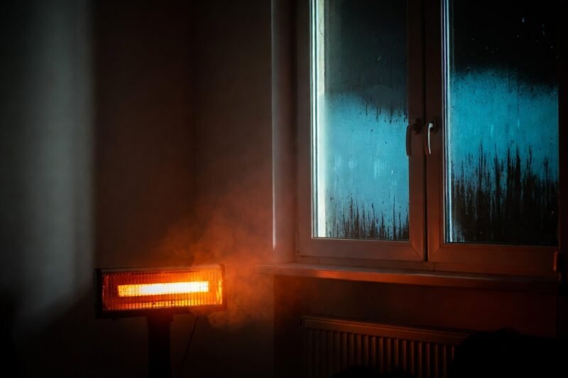 Scientists Warn a Common Winter Routine Linked to Thousands of Preventable Deaths Each Year